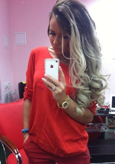 Девушка ждет в гости мужчину в е Девушка ждет в гости мужчину в е